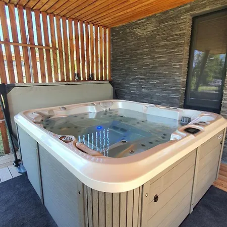 4hills, Demaenovska Dolina Liptovský Mikuláš