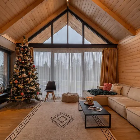 4hills, Demaenovska Dolina Chalet