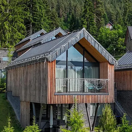 4hills, Demaenovska Dolina