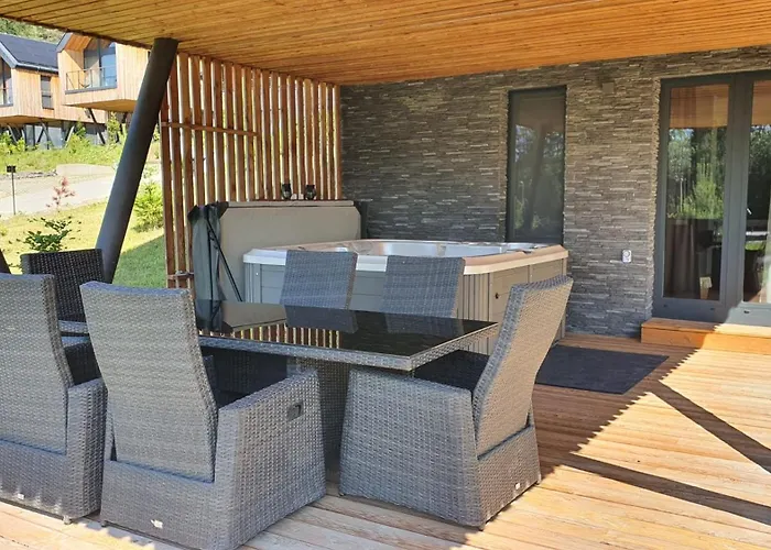 4hills, Demaenovska Dolina